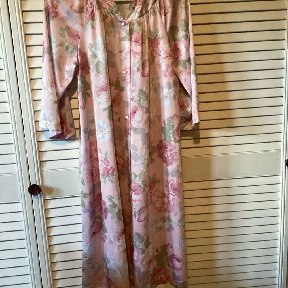 Vintage Shadowline small pink floral robe, ladies, Reduced